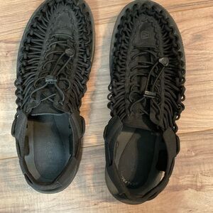 Keen Men's Uneek Black Sneakers